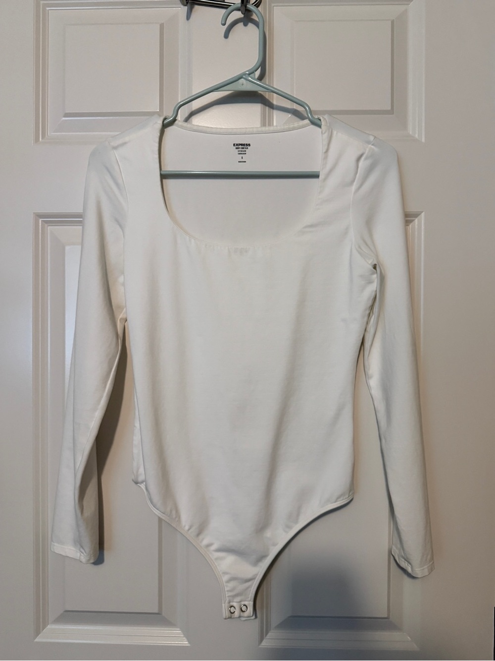 Express White Long-Sleeve Scoop-Neck Bodysuit